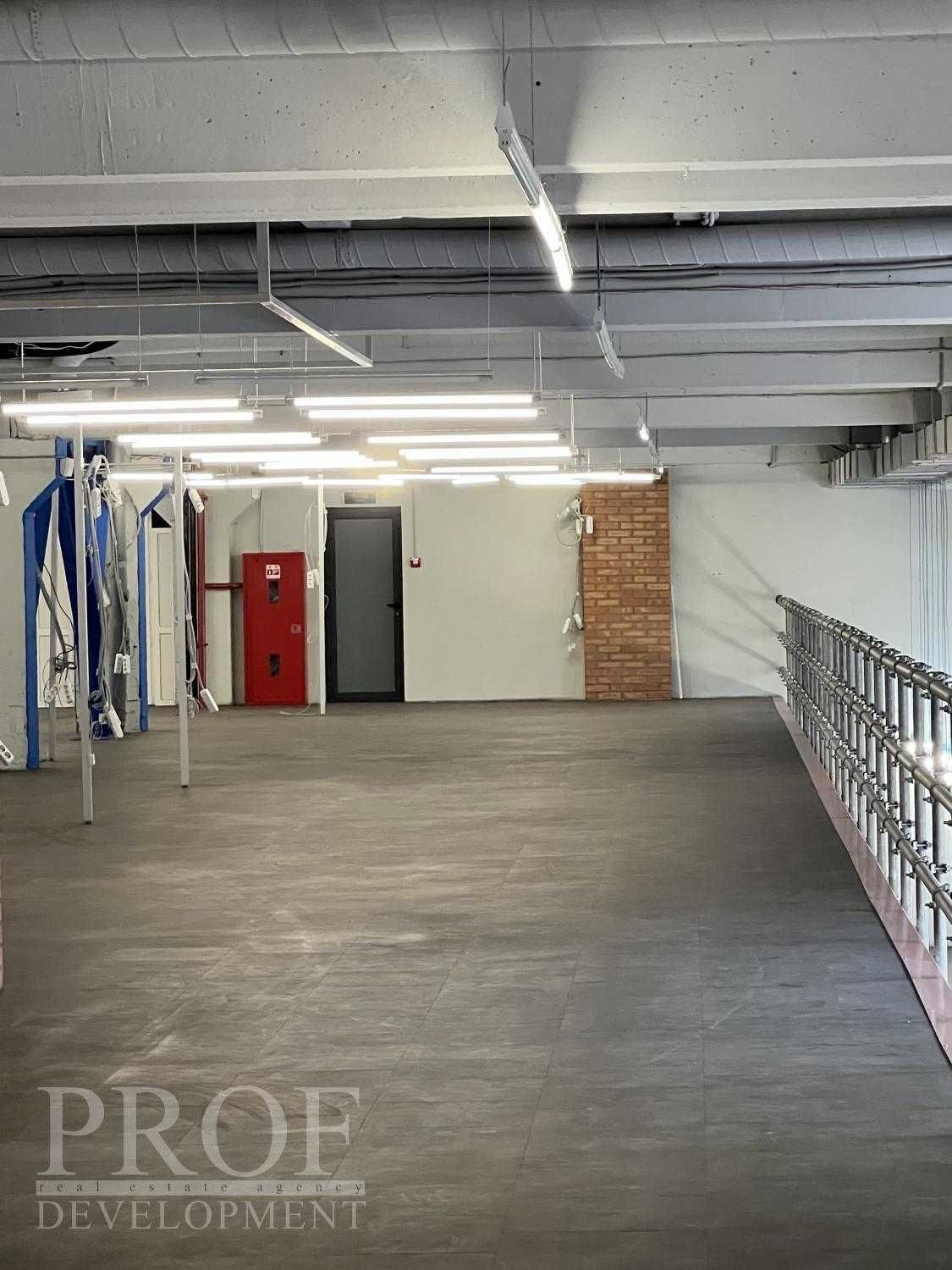 Сучасний LOFT з вільним плануванням (1700 м2)