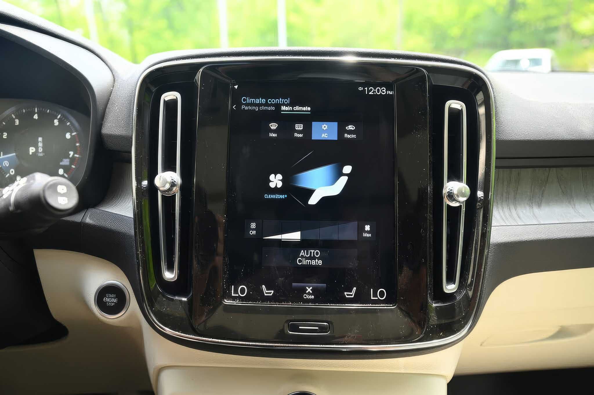 2021 Volvo XC40 T4 Inscription
