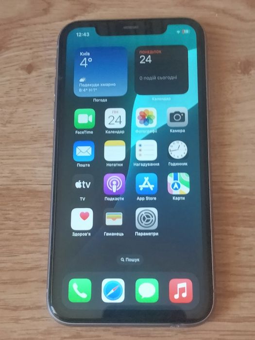 Телефон iPhone 11 64 GB