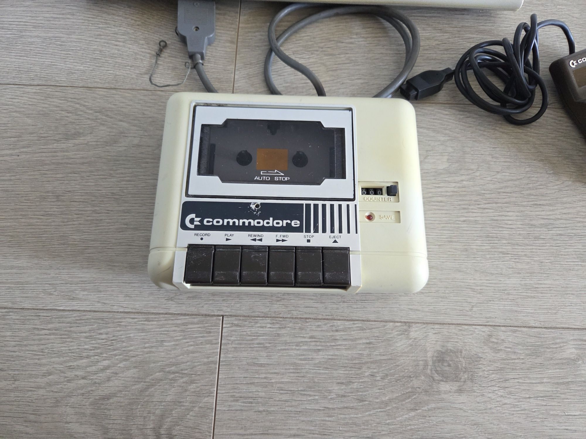 Komputer Commodore 64 magnetofon  joystick