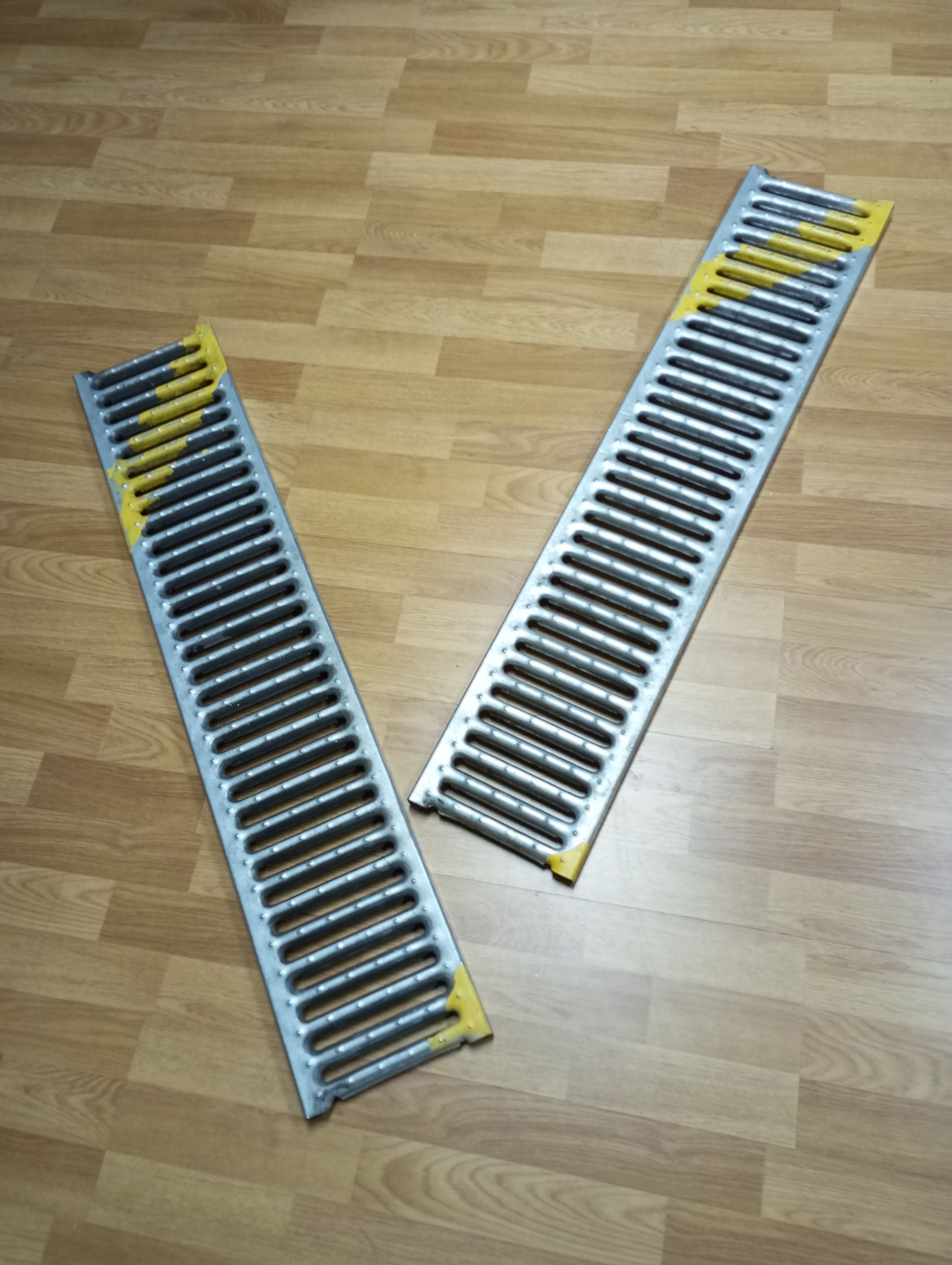 Vendo Grelhas Galvanizadas de Aço A 15