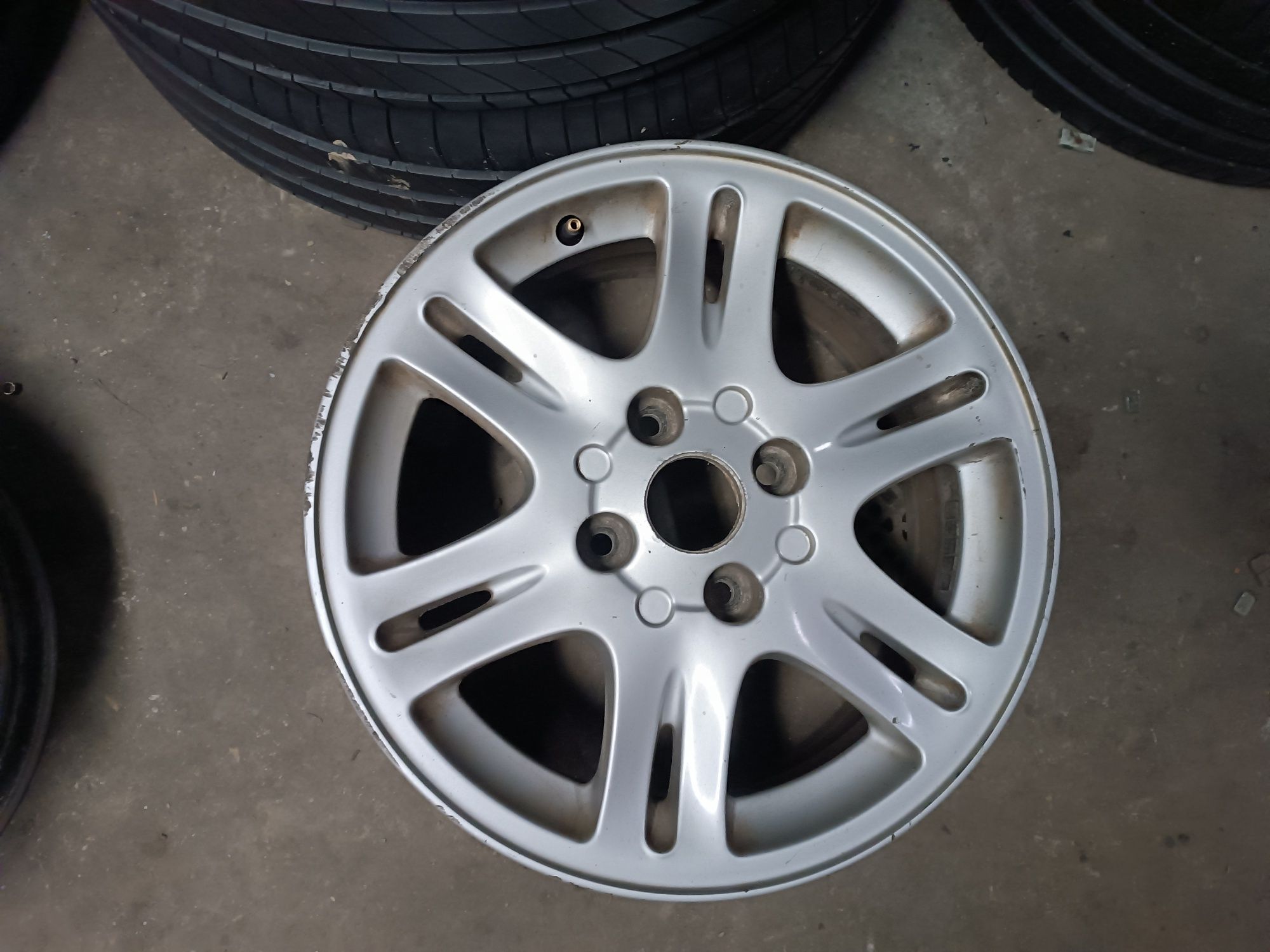 Sprzedam alufelgę orginalna do Volvo 4x114,3 r16