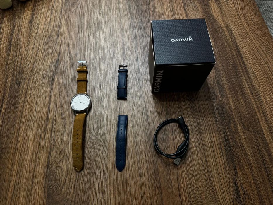 Garmin Vivomove Luxe 42mm smartwatch hybrydowy, stal + 2x pasek