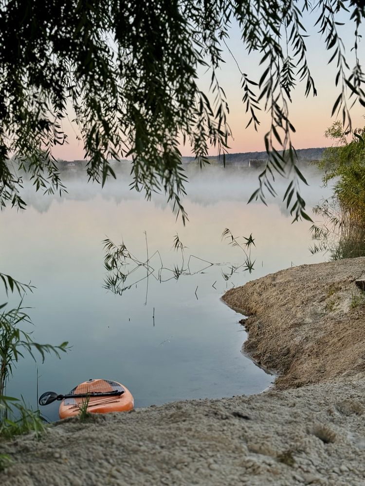 Відпочинок, як на морі — будиночок на березі чистого озера