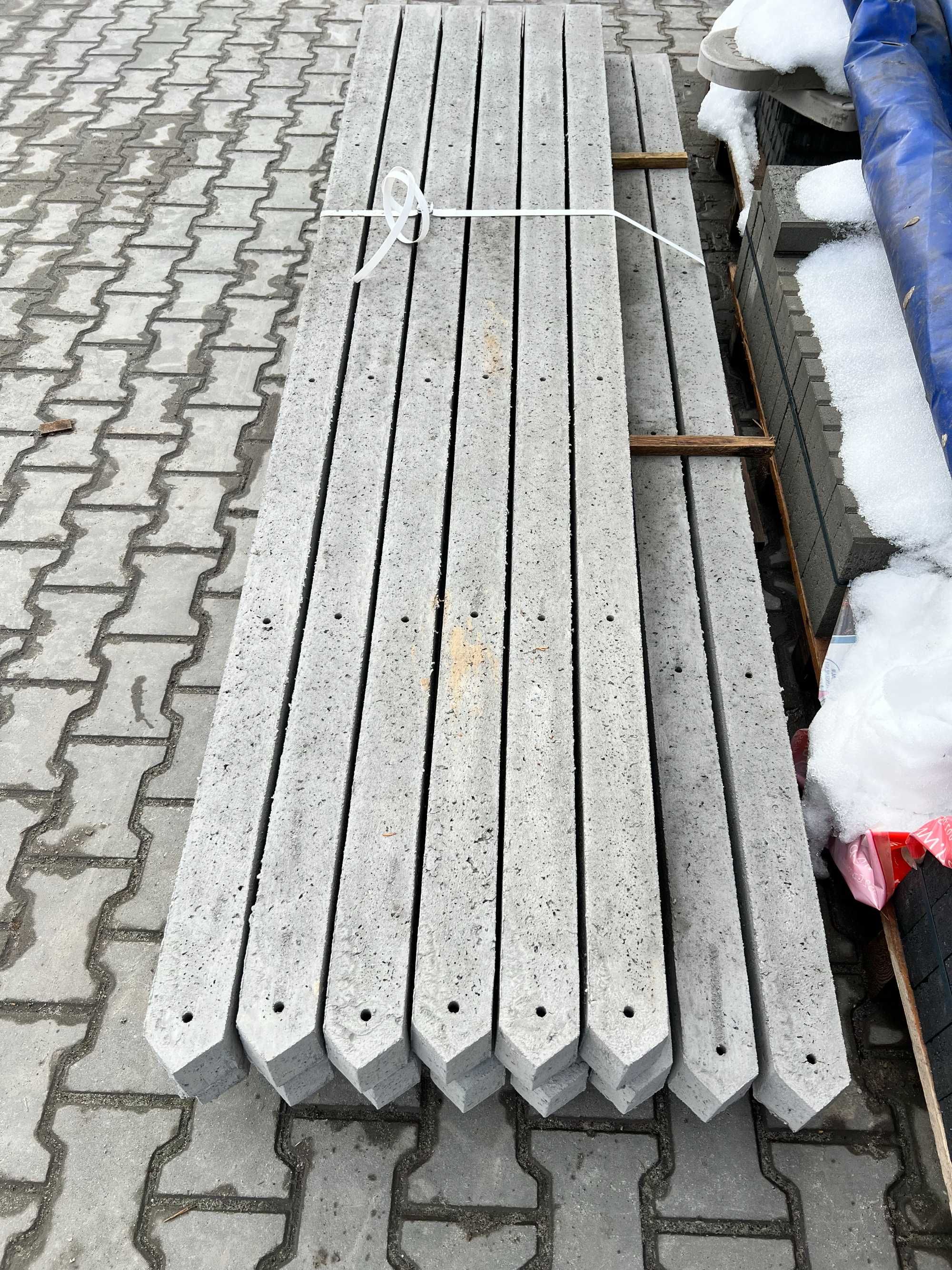 Słupki betonowe ogrodzenie sadownicze do siatki leśnej winnica 2,60