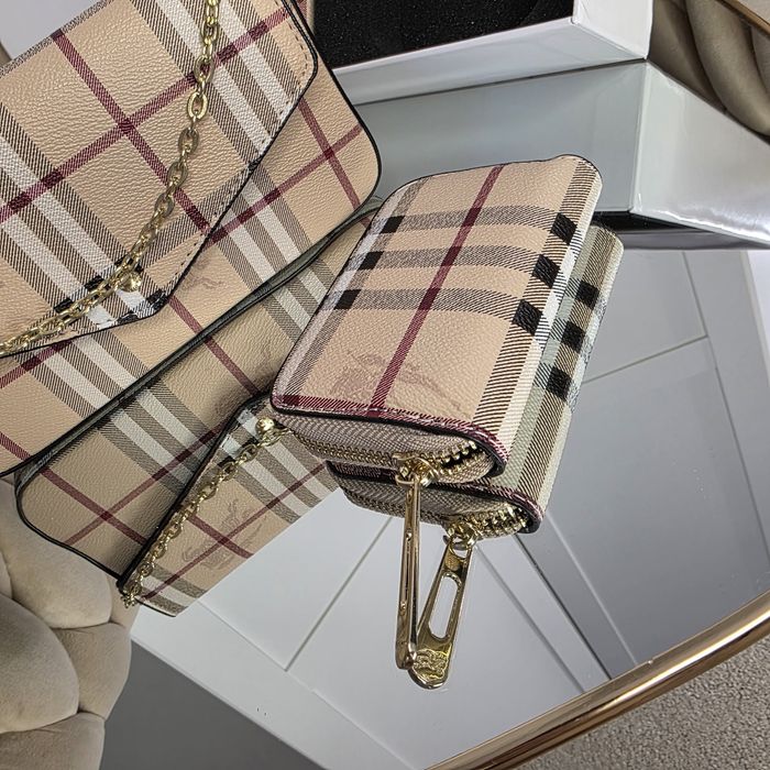 Komplet zestaw  BURBERRY torebka  beżowa portfel zawieszka