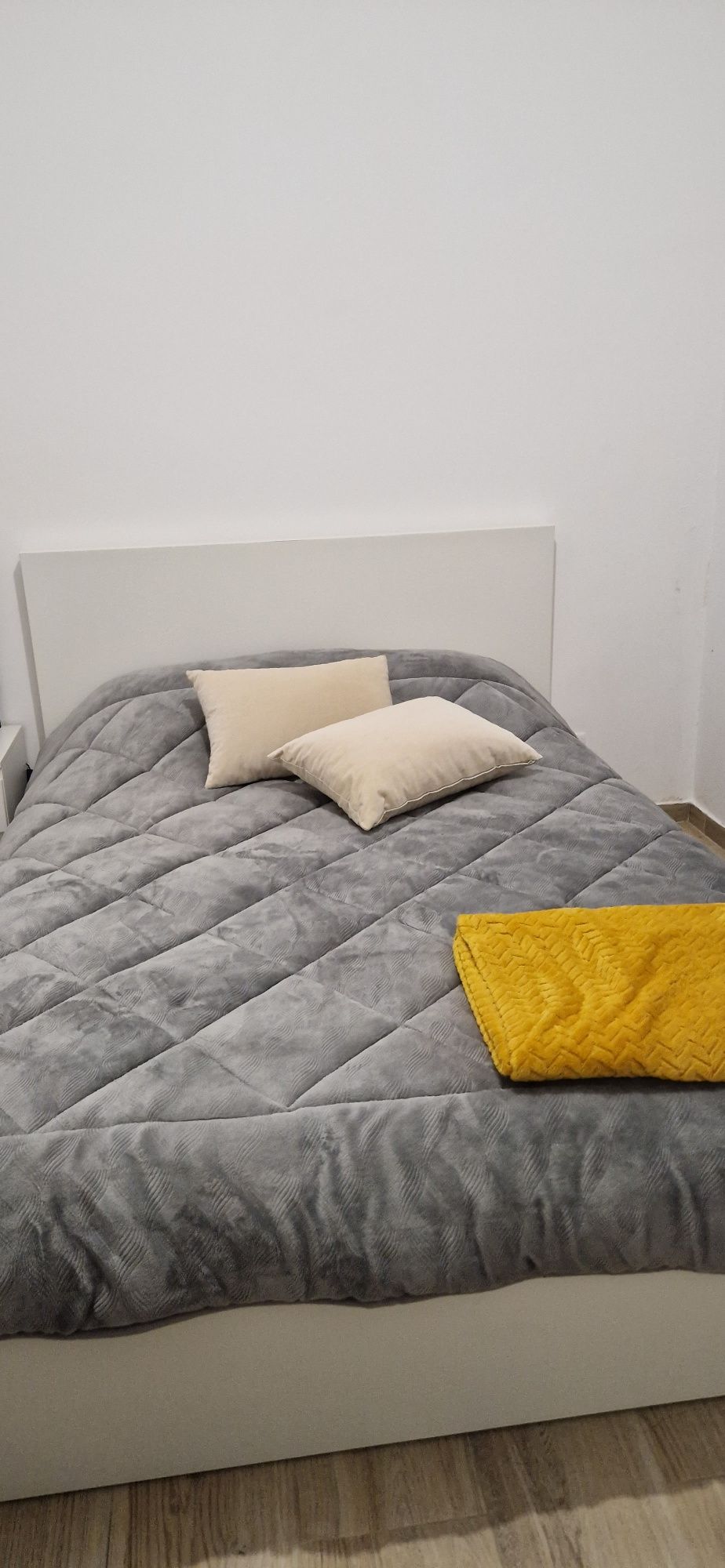 Vendo cama e colchão IKEA