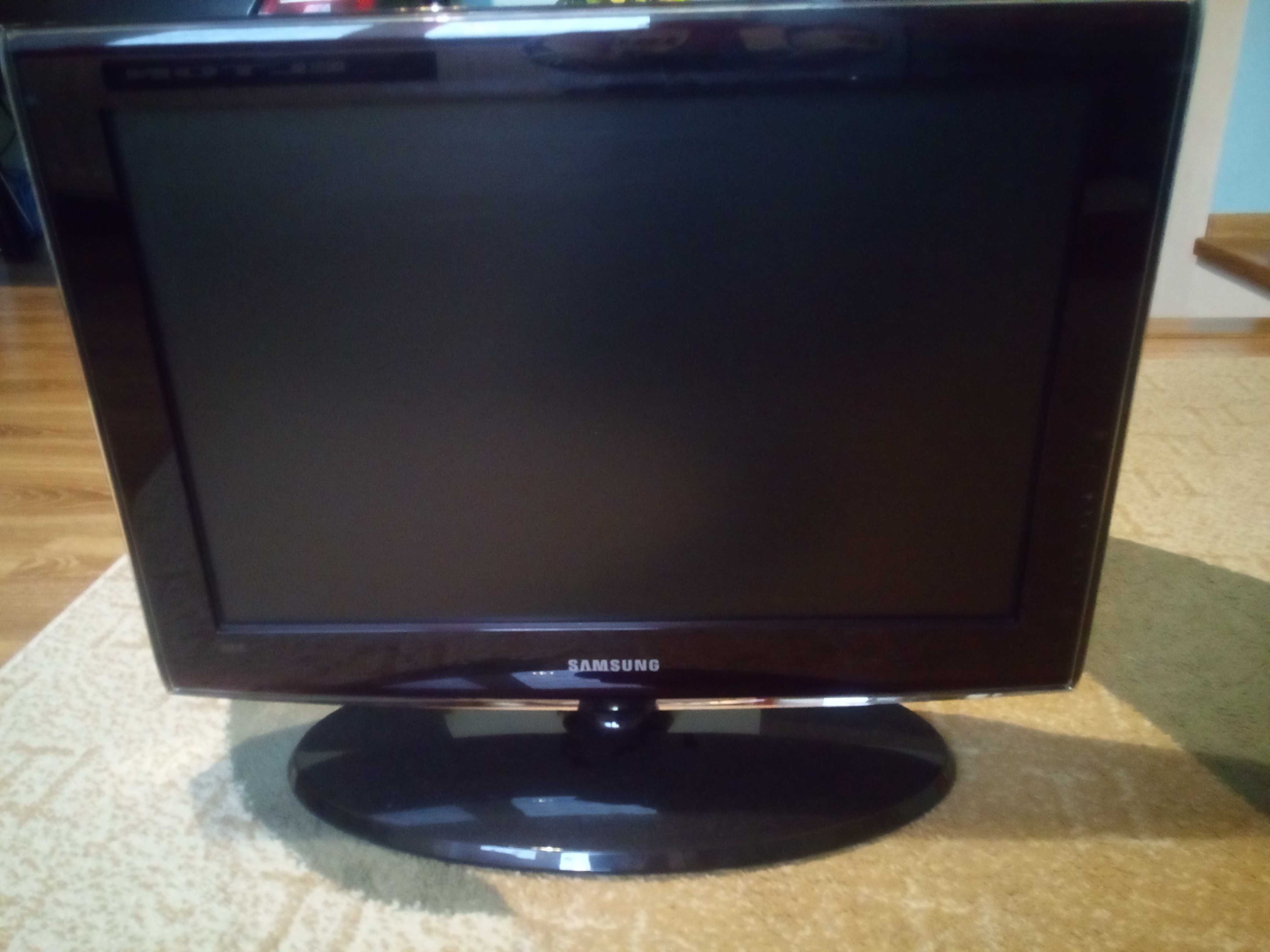 Telewizor monitor Samsung LE22