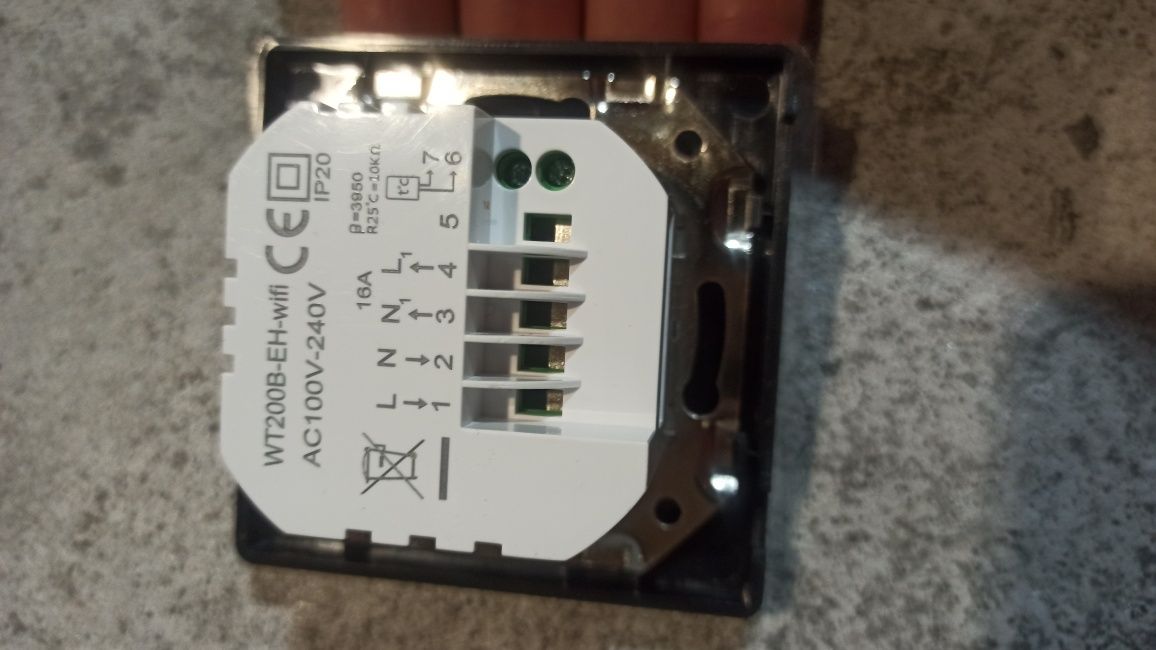 Inteligentny termostat avatto wifi