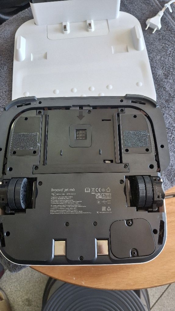 robot myjący irobot braava jet m6