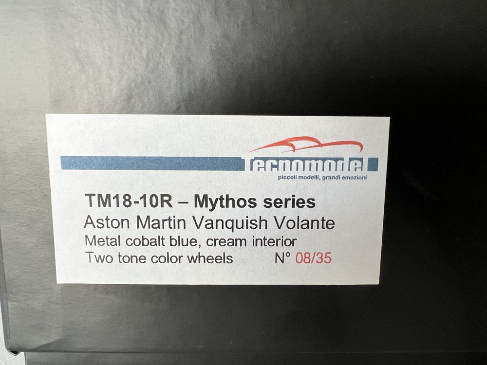 1/18 Tecnomodel Aston Martin Vanquish Volante