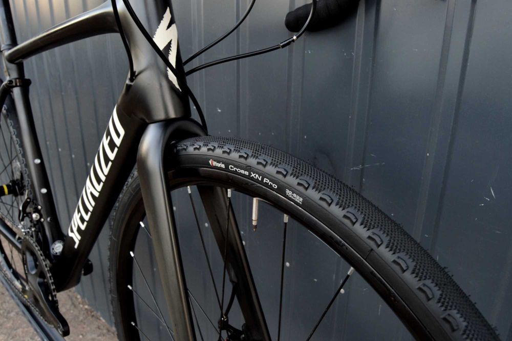 Komfortowy z amortyzatorem SPECIALIZED ROUBAIX 56 DISC GRX 105 szosa