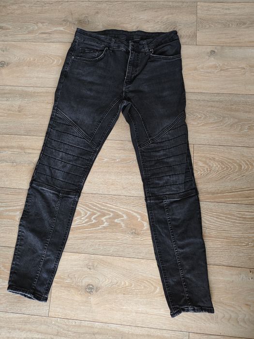 Dżinsy męskie Bershka