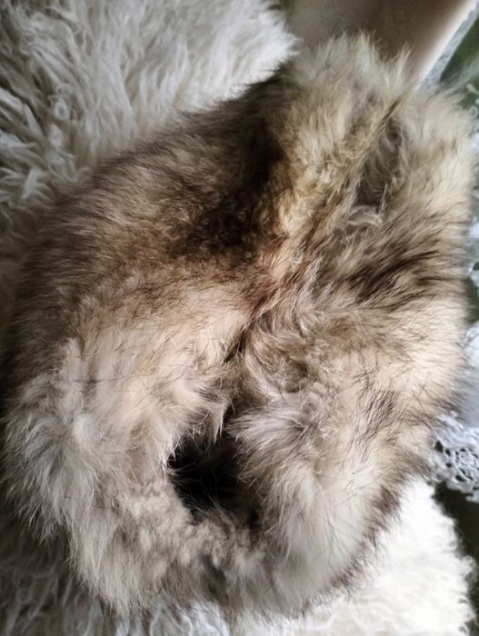 Czapka zimowa jasna .