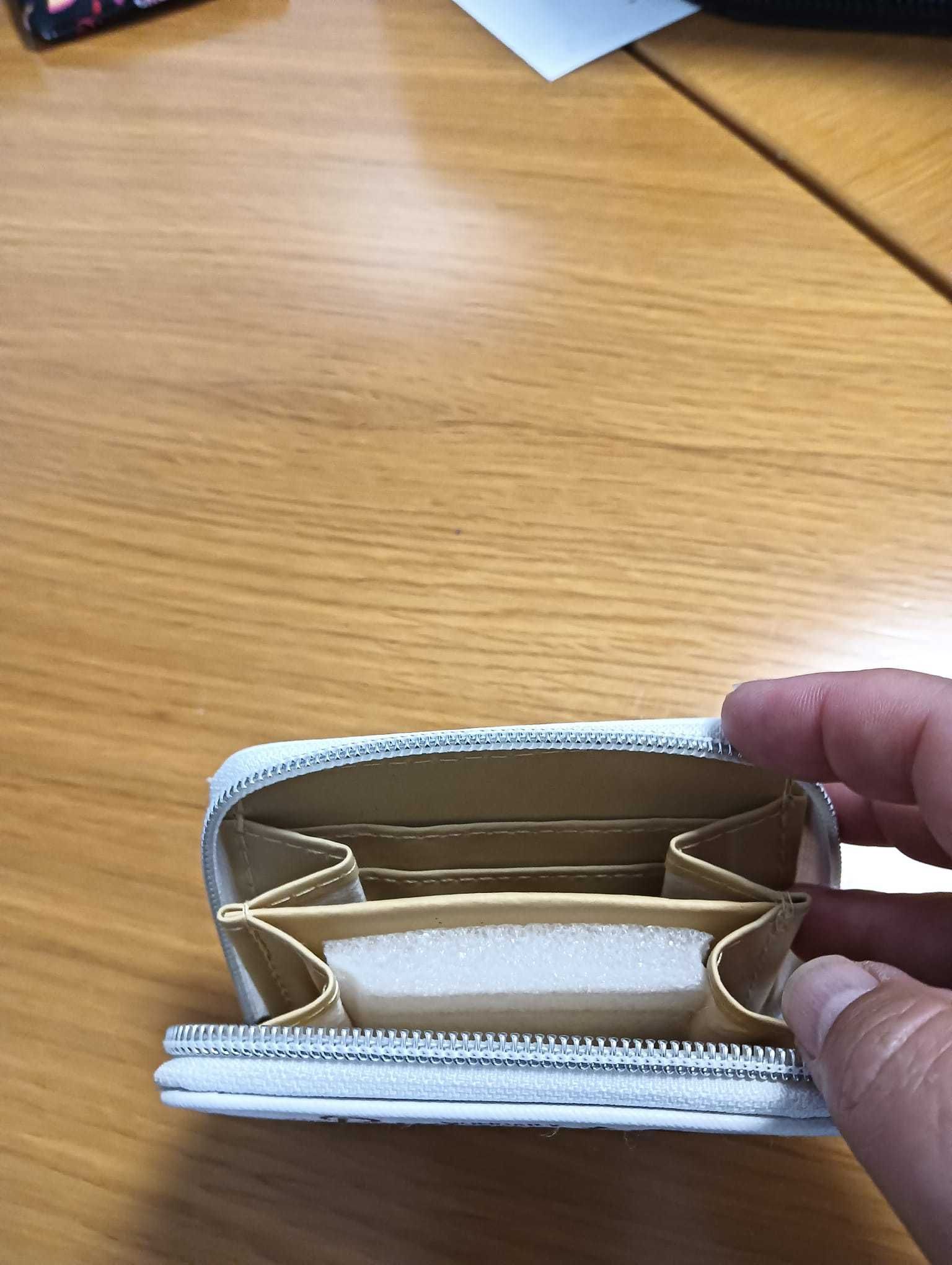 2 Porta-moedas em excelente estado