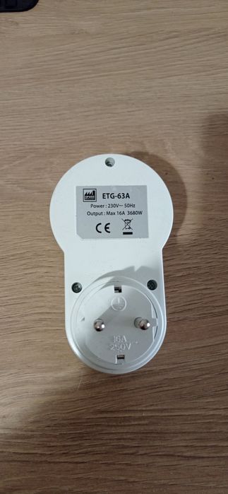 Medidor de consumos eléctricos digital e temporizador