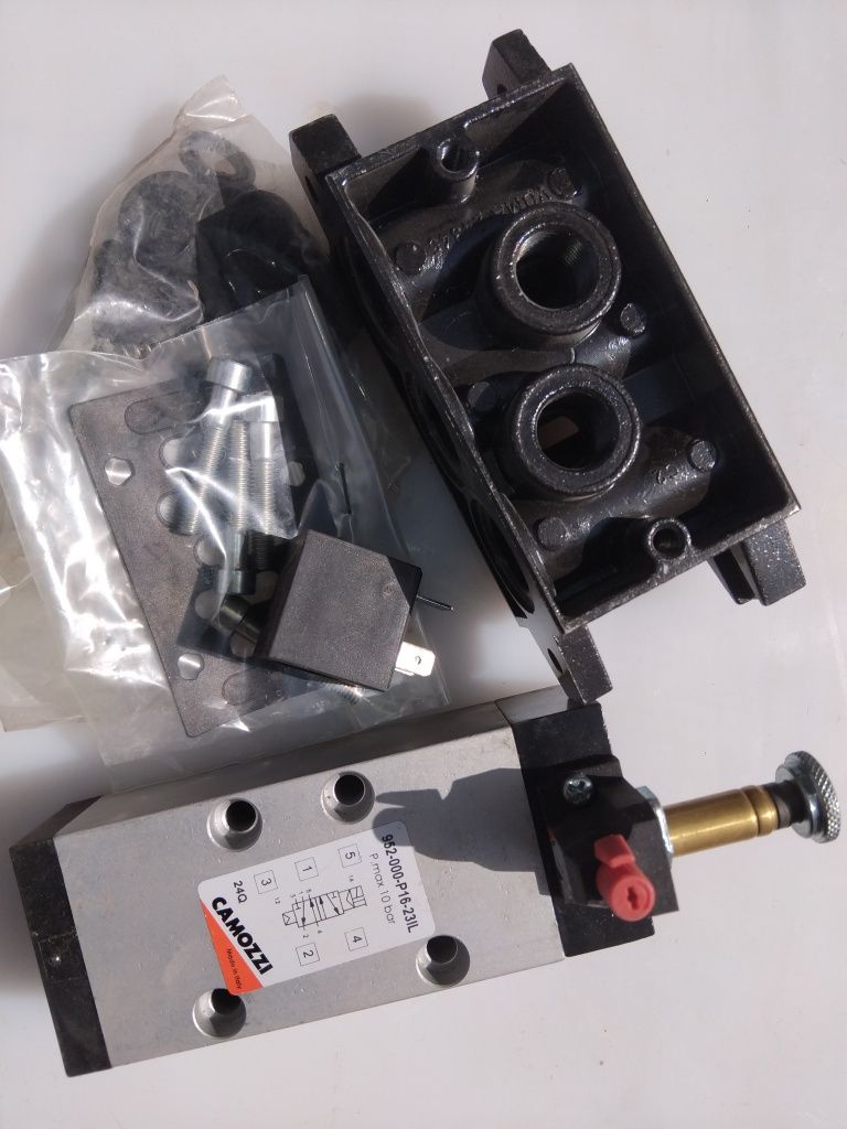 Пневмораспределители Camozzi 952-000-Р16-23IL