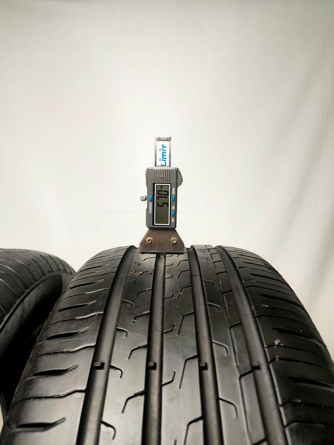 Opony 225/60R18 lato 225/60/18 CONTINENTAL (osobowe) OO13035