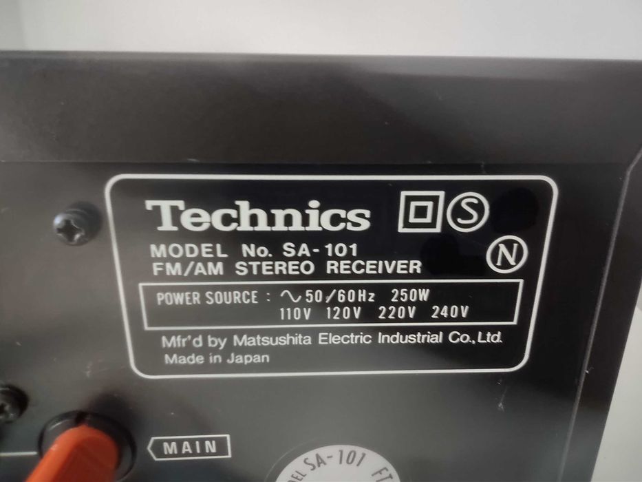 Amplituner Technics SA-101 lata 80-te.