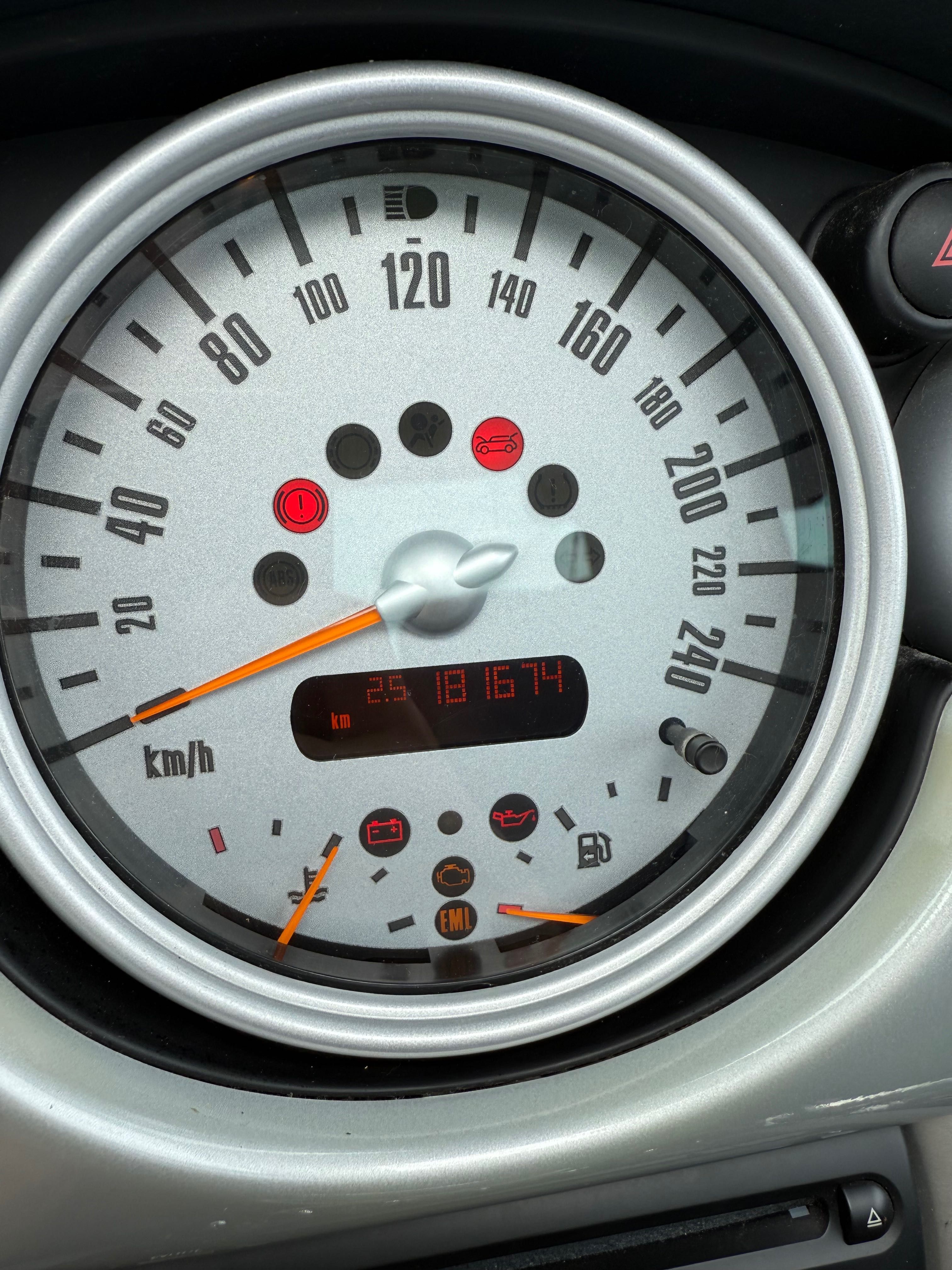 Mini Cooper one 1.6