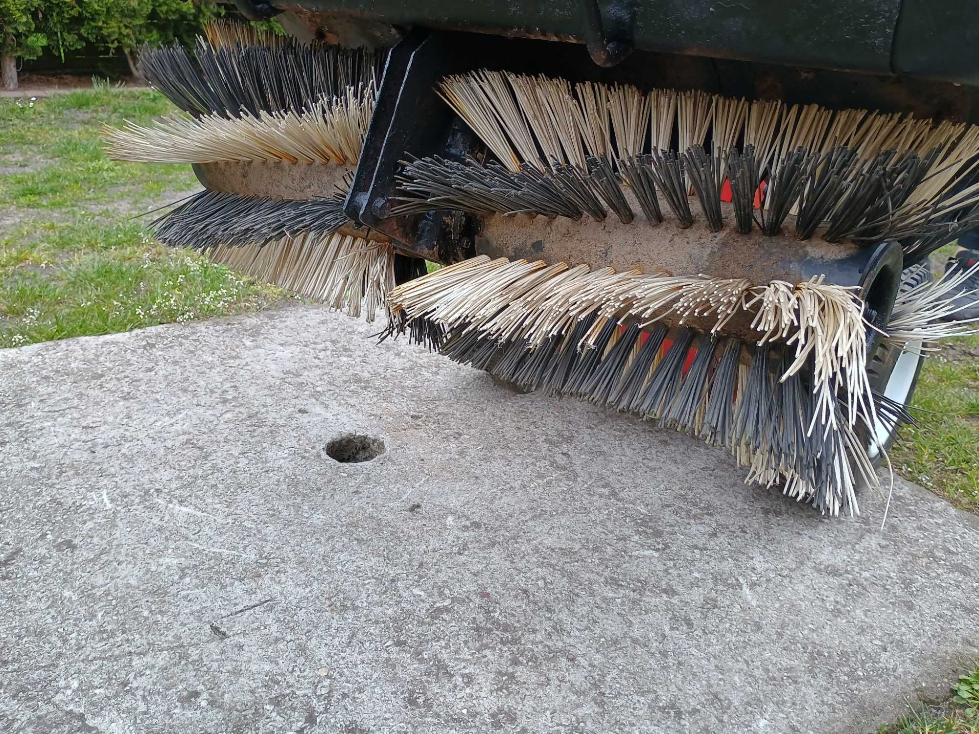 Zamiatarka Spalinowa Briggs&Stratton 6 KM Napęd