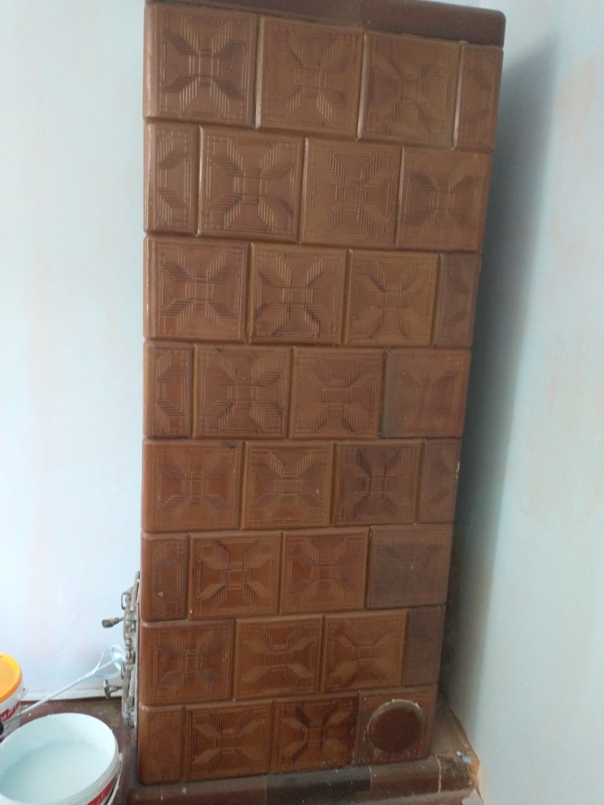 Piec kaflowy w całości