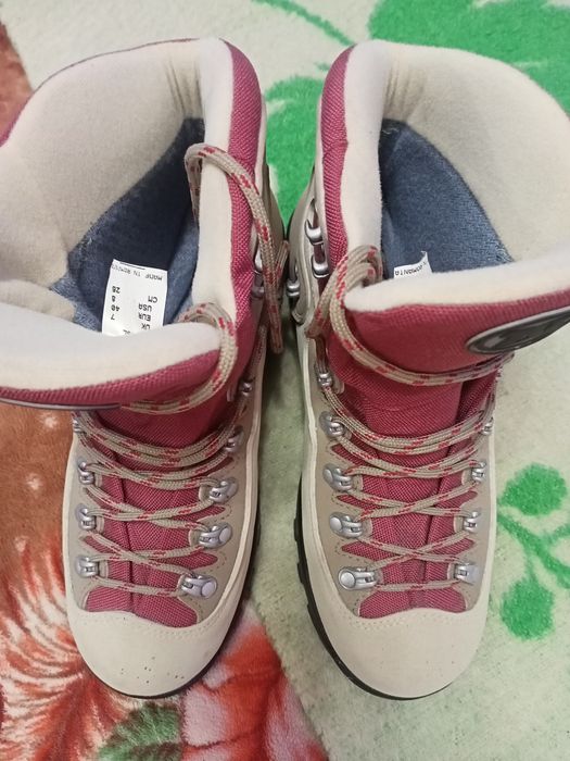 Продам ботінки нові