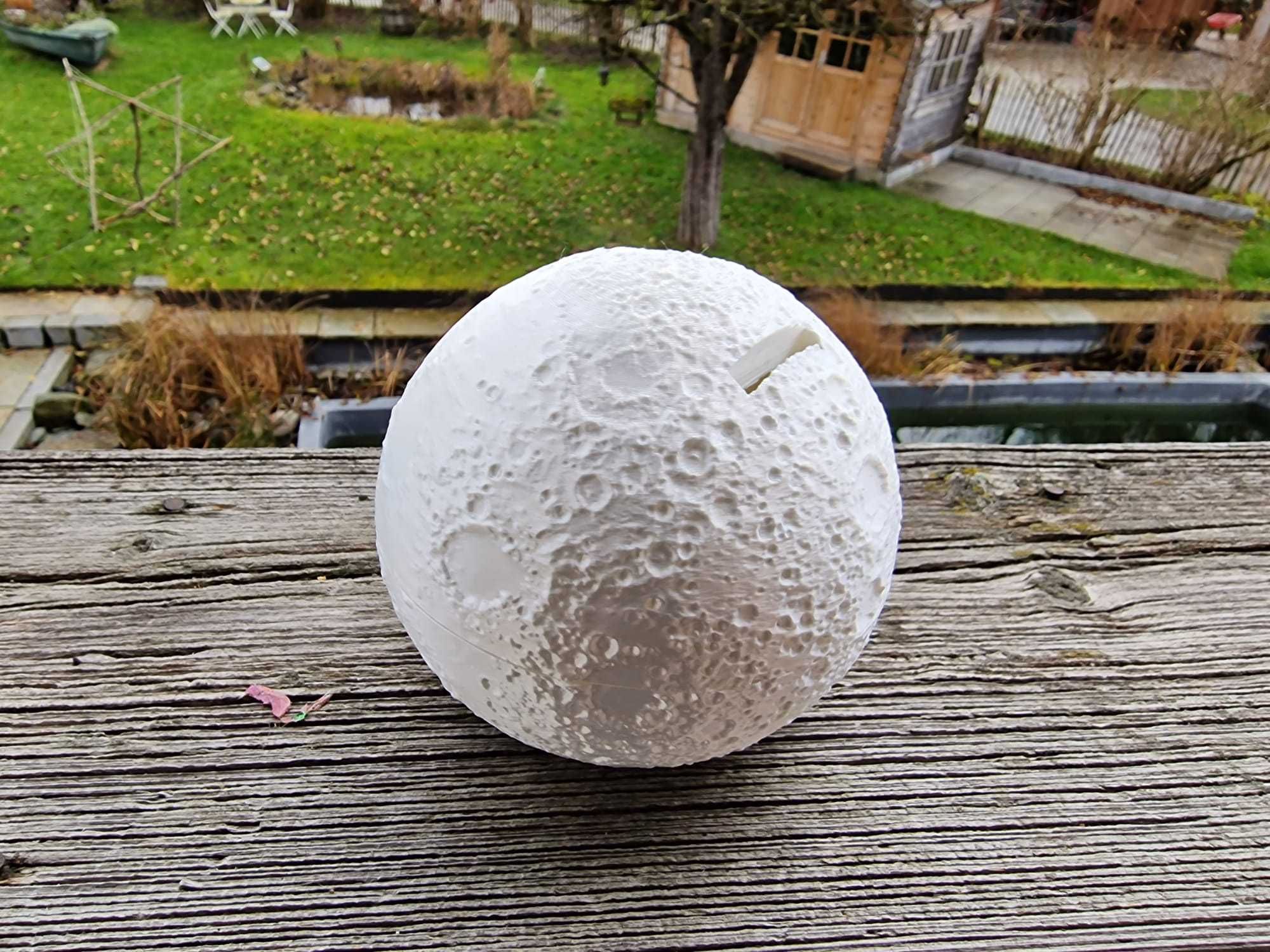 mealheiro lua imprimido 3d