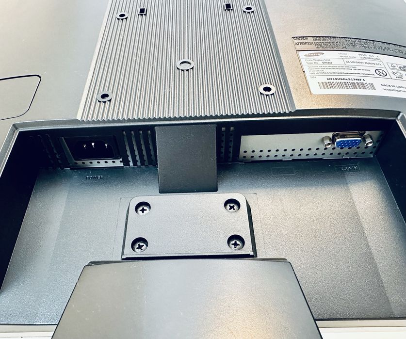 Samsung SyncMaster 901N 19”