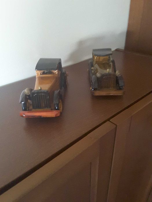 Automóveis/Carros decorativos em madeira