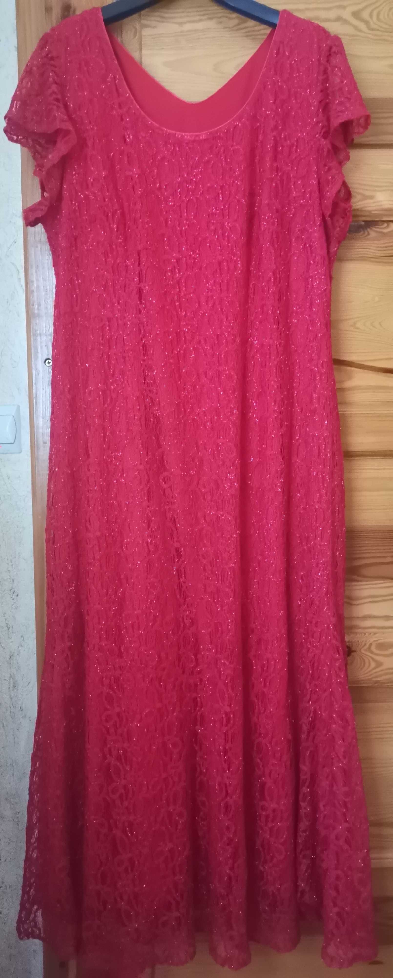 Czerwona koronkowa błyszcząca sukienka maxi