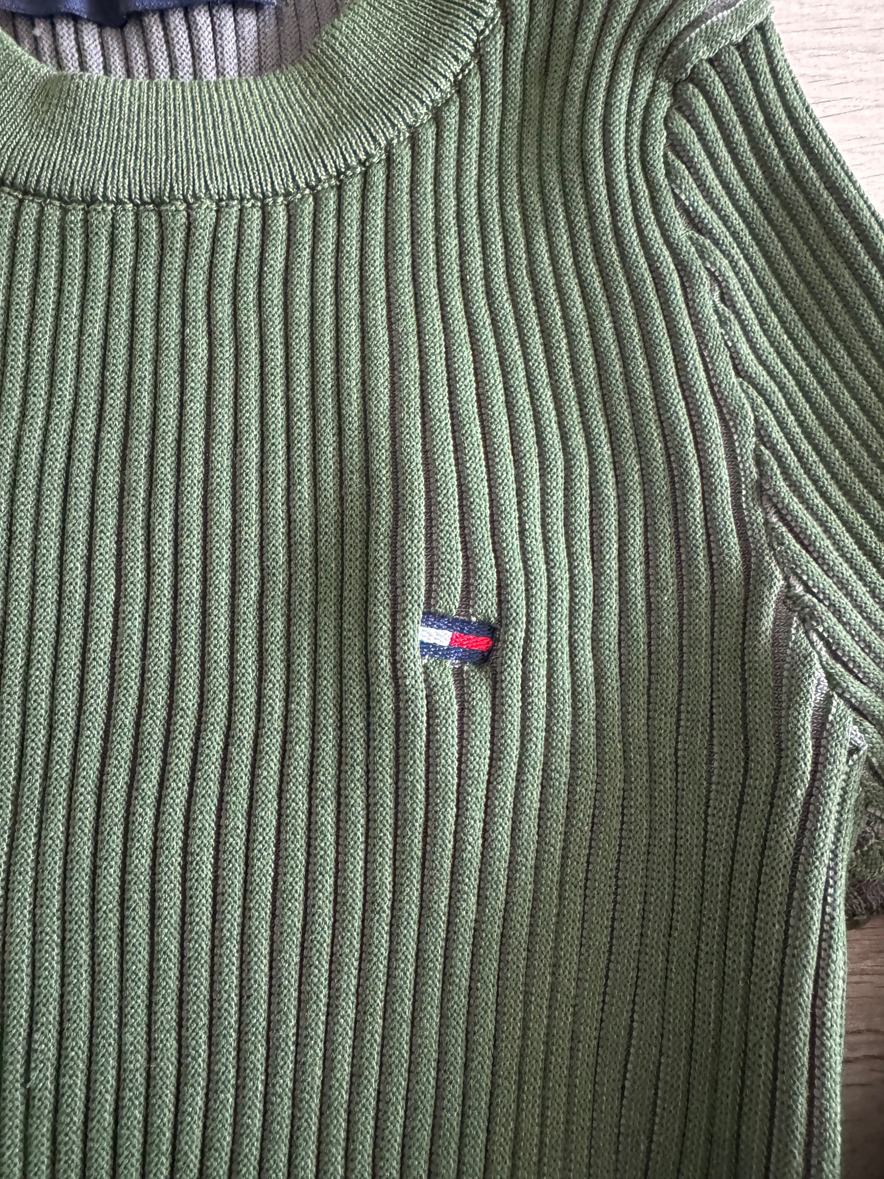 Nowy obcisły zielony sweterek Tommy Hilfiger ciepły wygodny modny