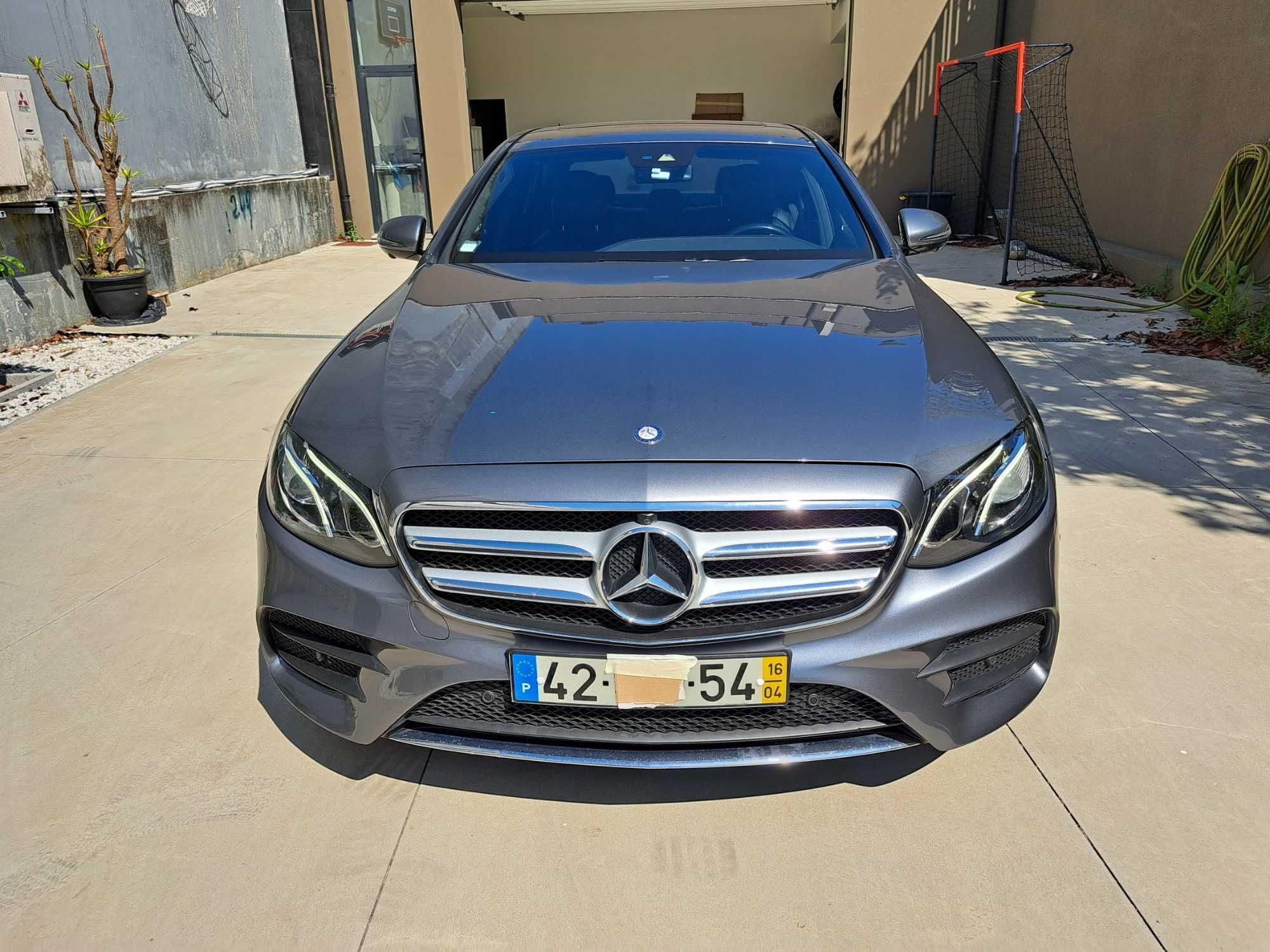 Mercedes Benz E 220 D AMG