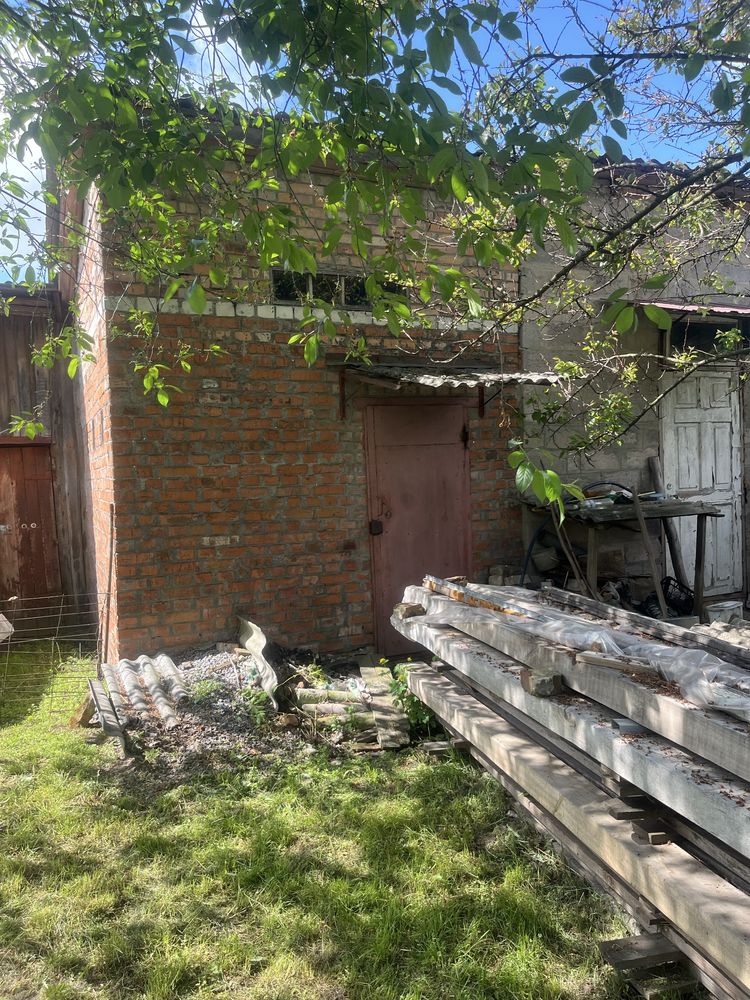 Продам будинок по вулиці Слобідська