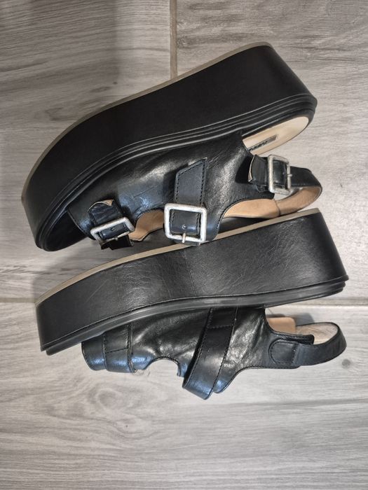 Шкіряні босоніжки