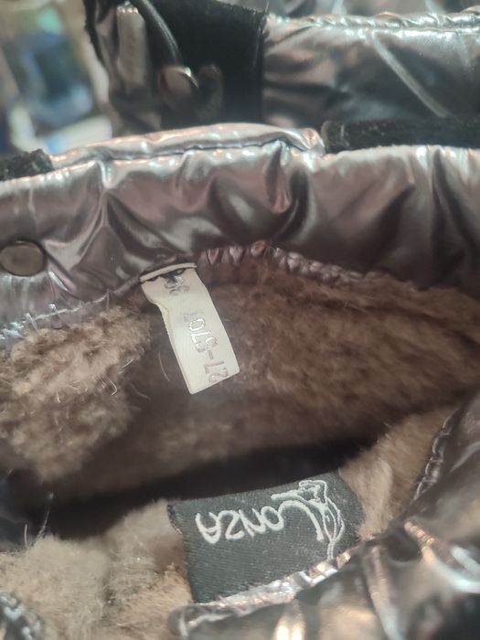 Продам женские зимние ботинки