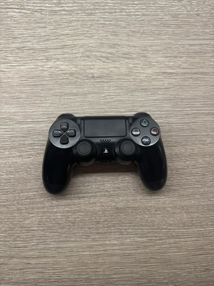 Ексклюзивна модель Fortnite Playstation 4 slim 500gb