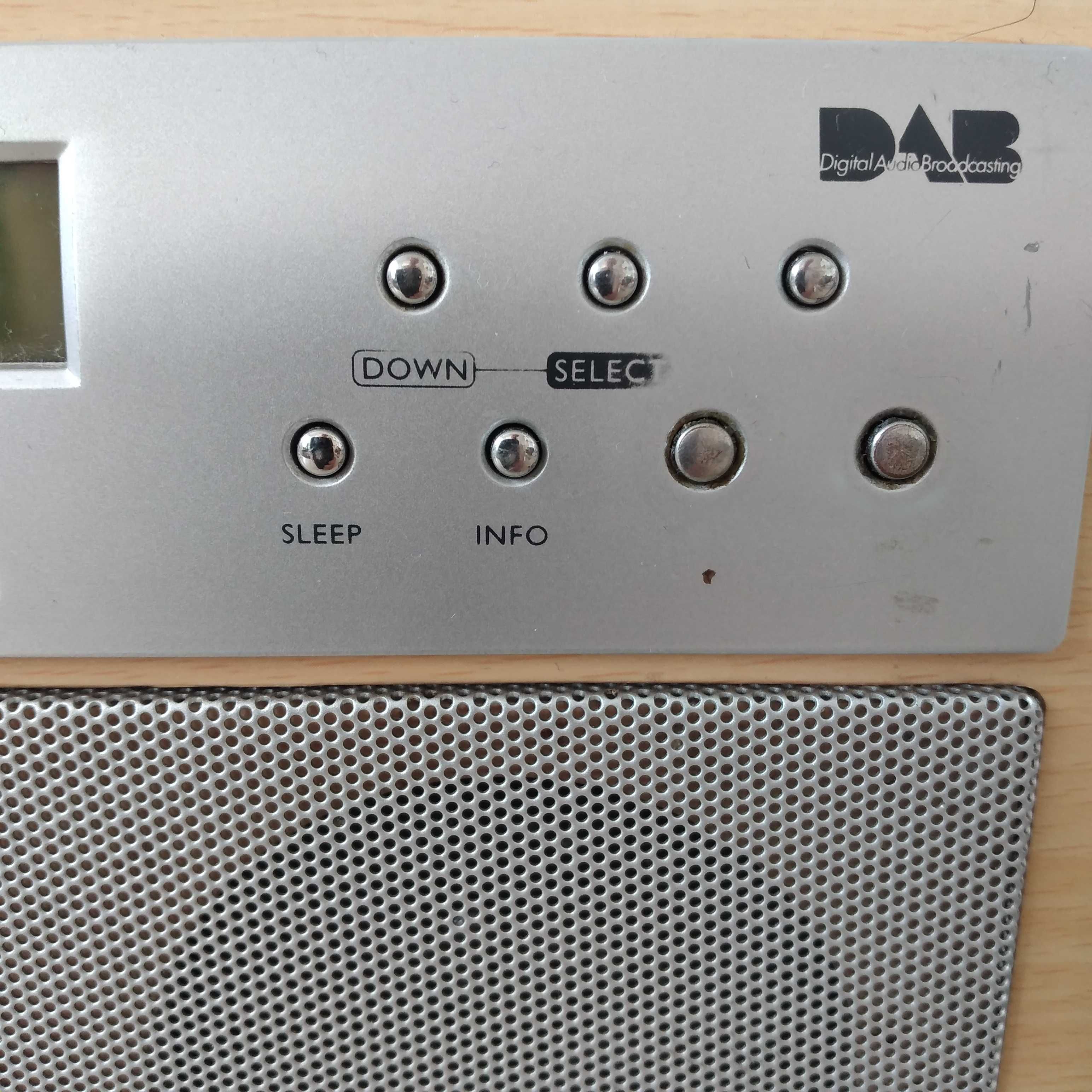 radiobudzik    ..