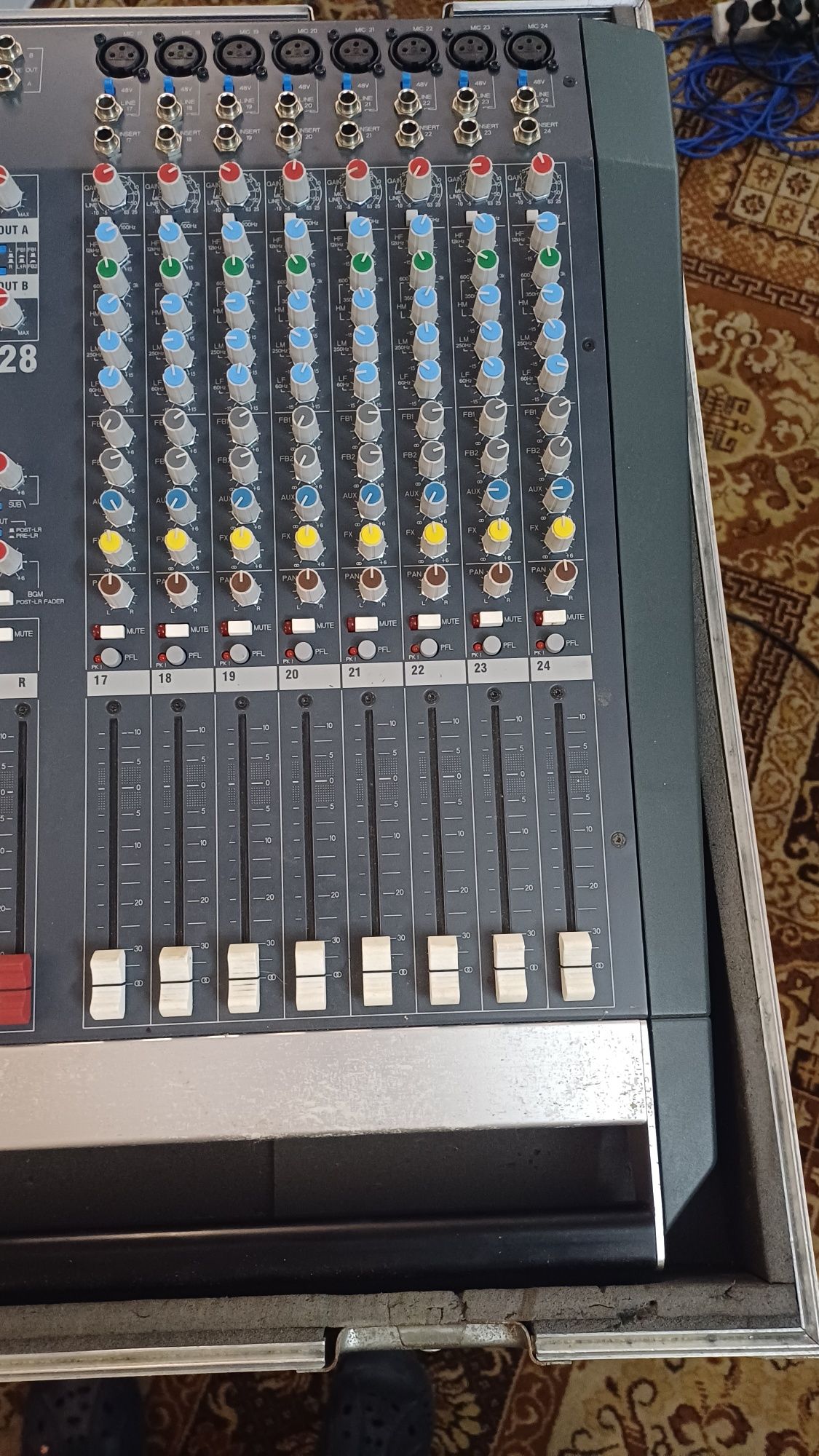 Mikser analogowy Allen&Heath 28PA