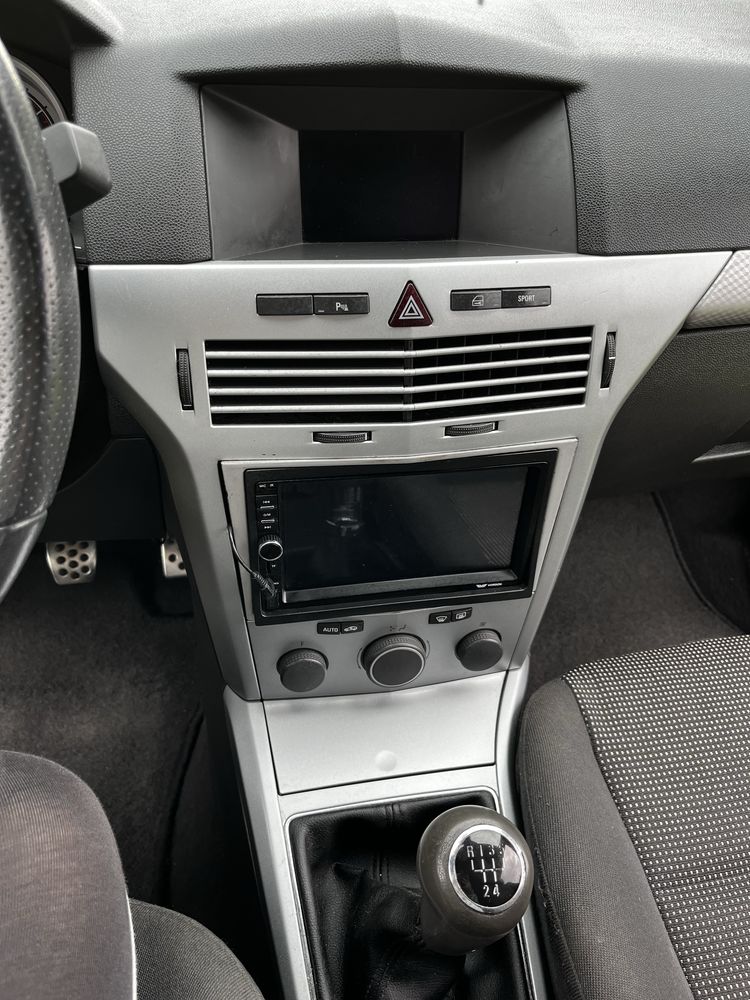 Opel astra GTC H