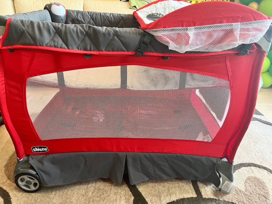 Дитяче ліжко-манеж chicco