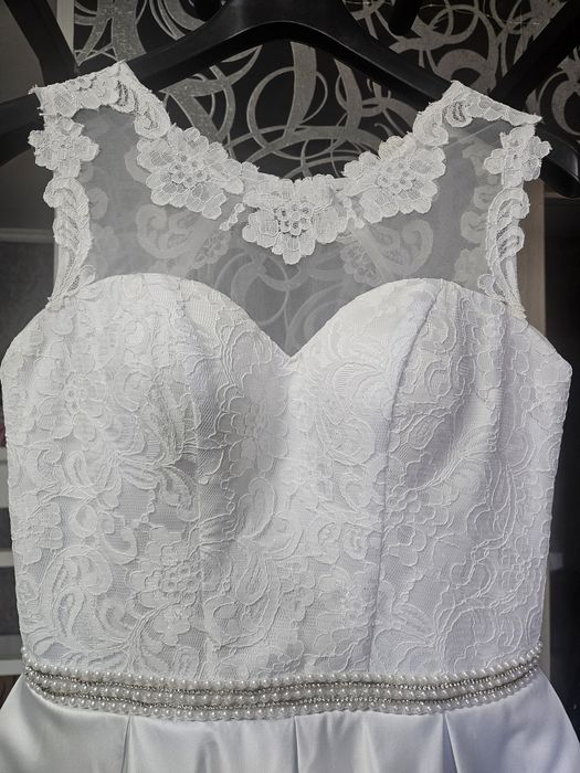 Весільна сукня б/у