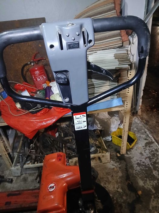 Paleciak elektryczny Blachdeker