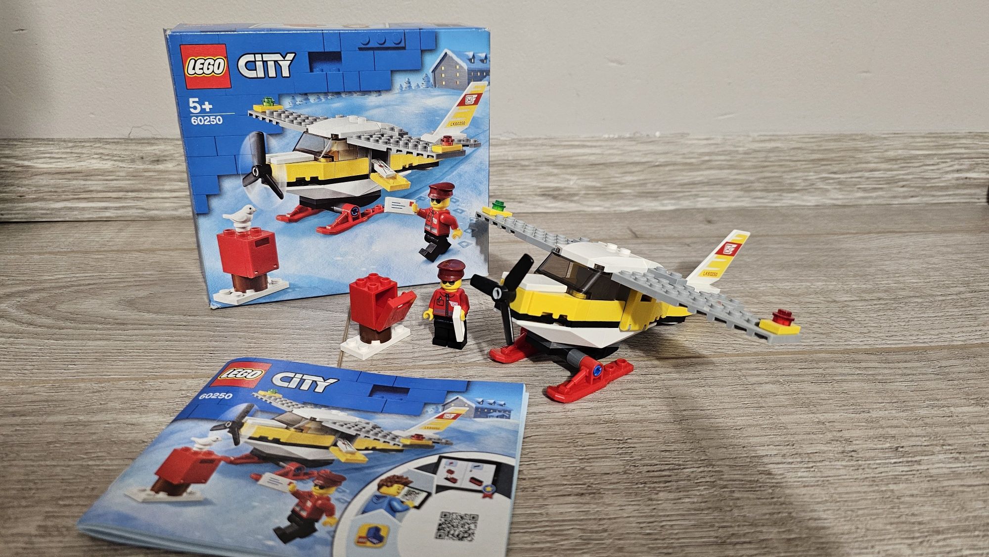 Lego city samolot pocztowy 60250