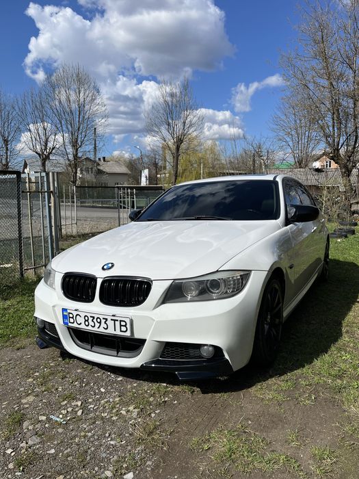 Продам BMW е90 2011 року !!!Терміново!!!