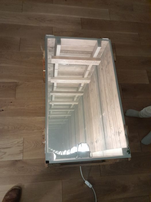 Stolik kawowy efekt głębi rękodzieło