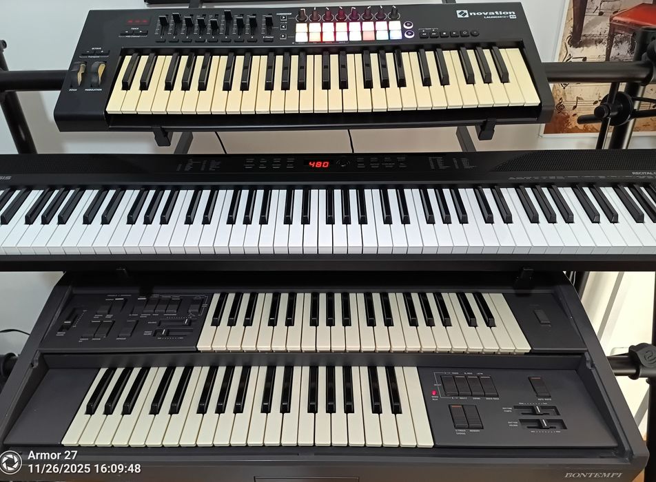 05 Teclados, Amplificador PA4080, suporte Teclado etc.
***SOMENTE TUDO