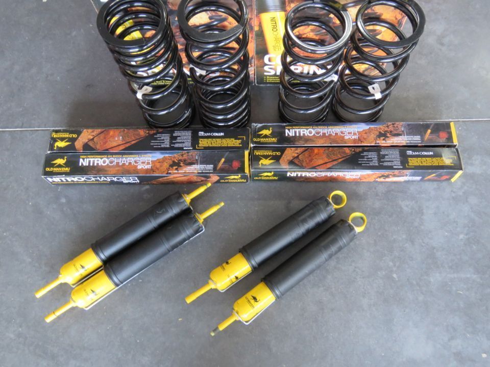 Kit Suspensão OLD MAN EMU +5 cms
