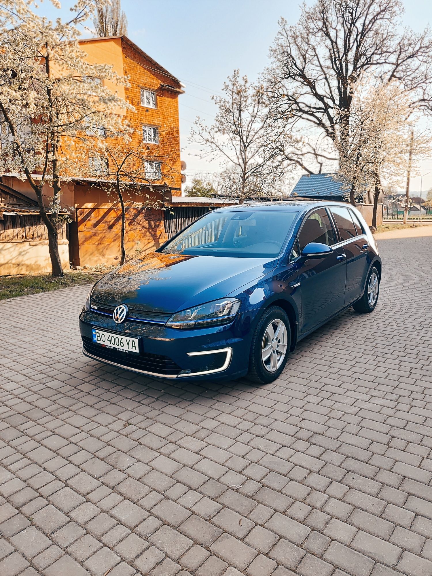 VW  E-golf 7. 2015p.