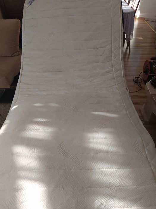 Łóżko z siłownikiem nowy materac